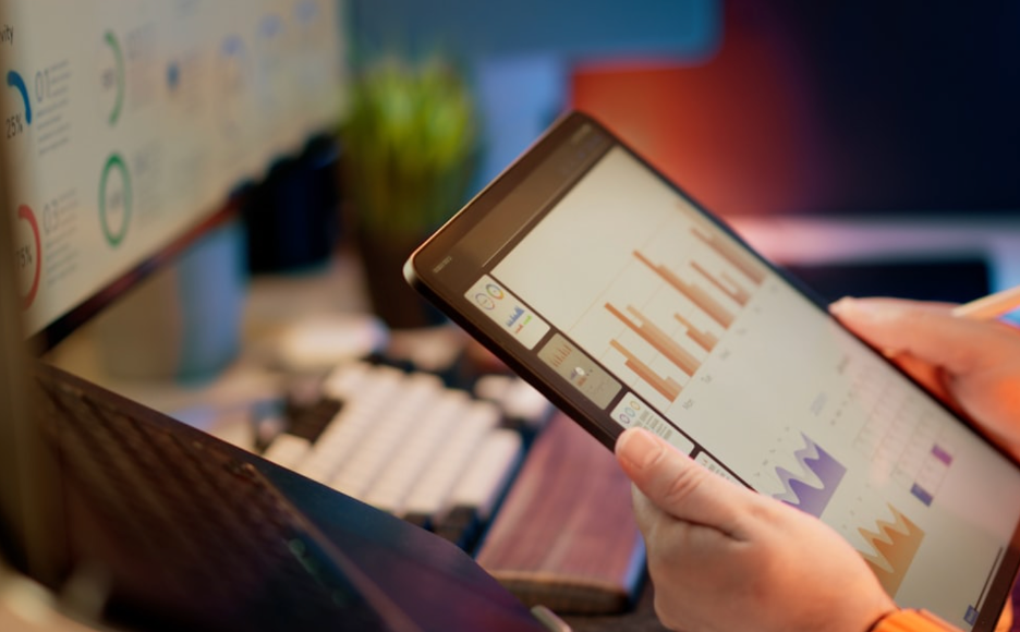 Audit Ready HR Reporting for Enterprise Control